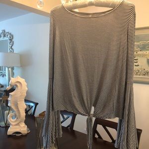 ⚡️FLASH SALE⚡️Elan NWOT Striped Belled Tie Front